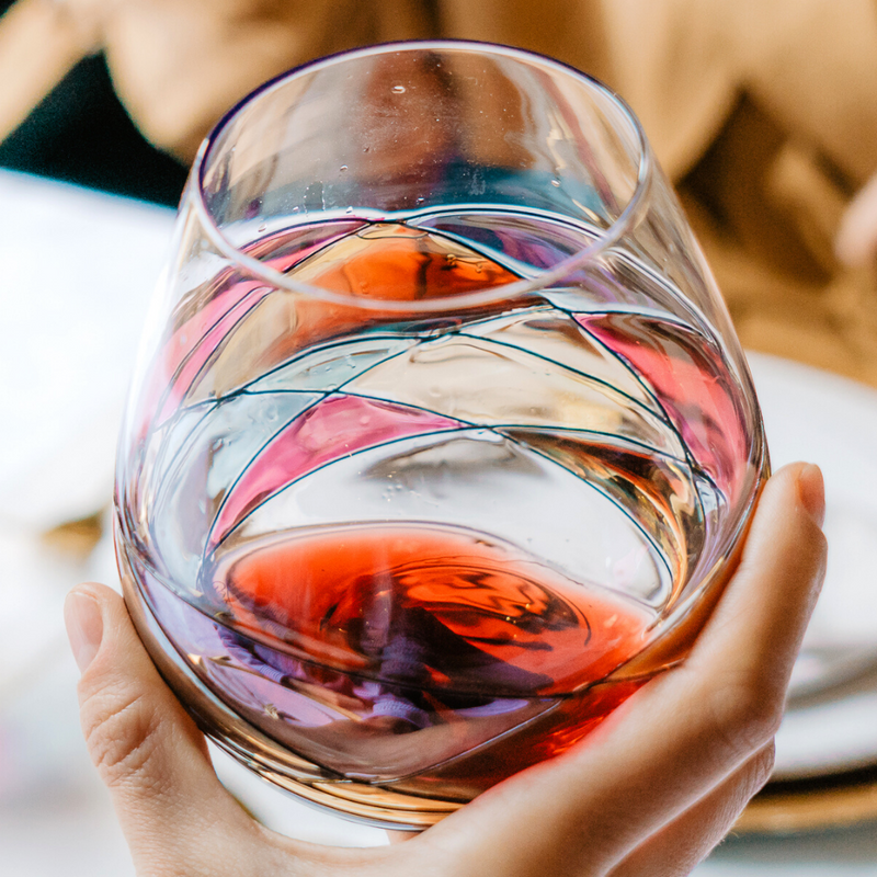 Self-Aerate Your Wine with the Casual O2 Stemless Wine Glass
